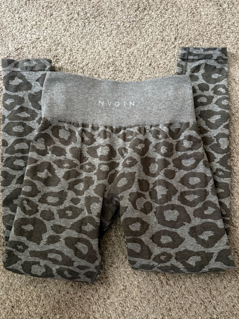 NVGTN Leopard Print Green/Gray Leggings Sz M